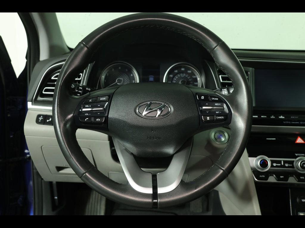 Used 2020 Hyundai Elantra Limited w/ Ultimate Package 03 FWD image 19