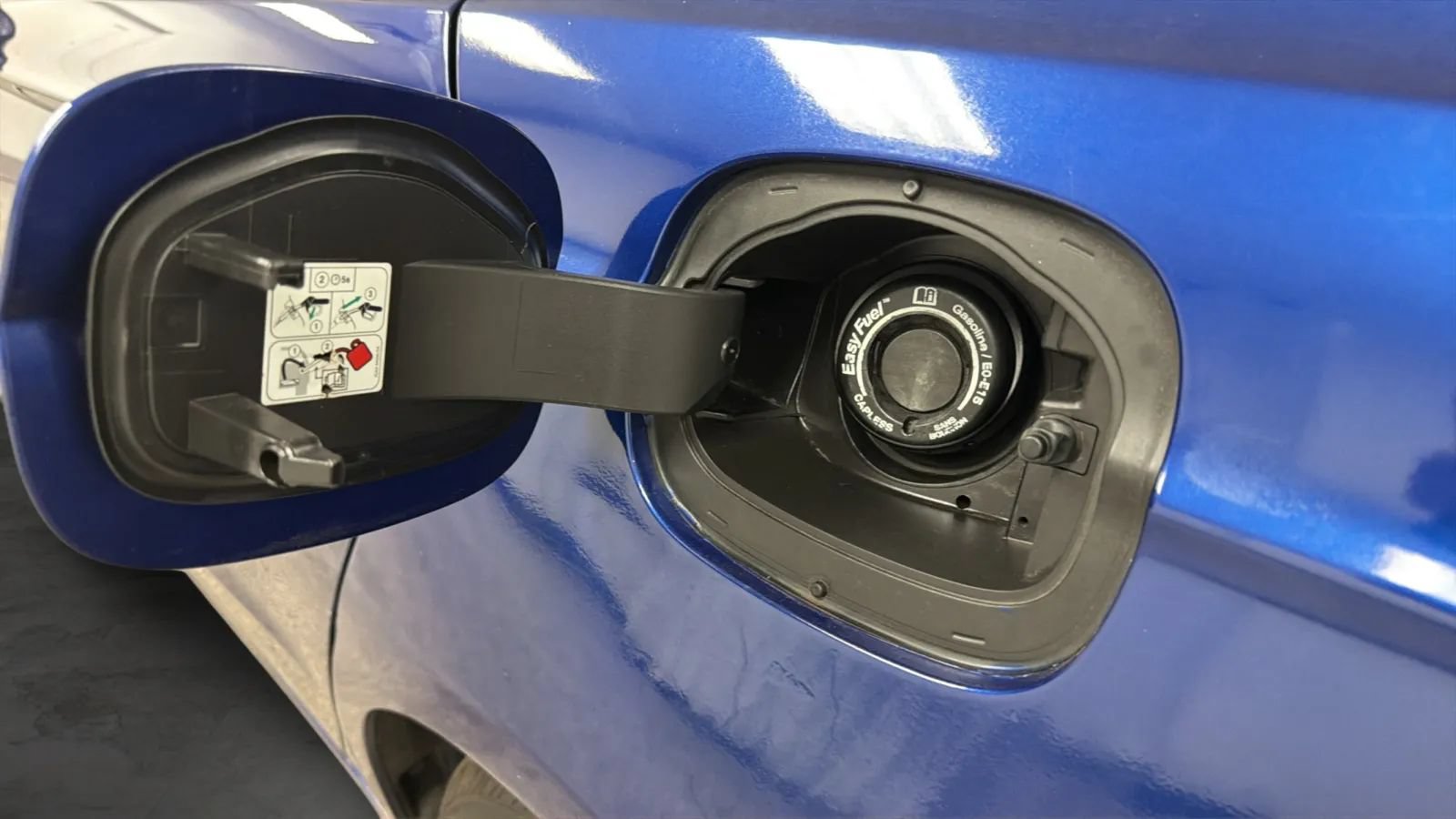 Used 2016 Ford Fusion SE FWD image 25