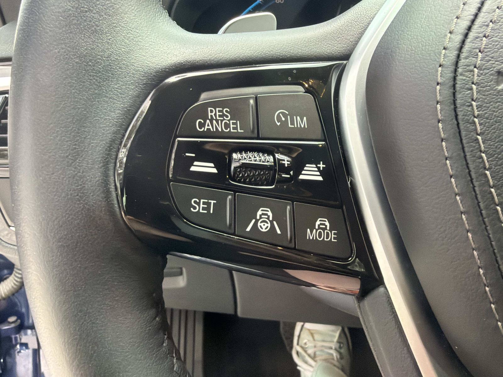 Used 2023 BMW 530e w/ Premium Package RWD image 28