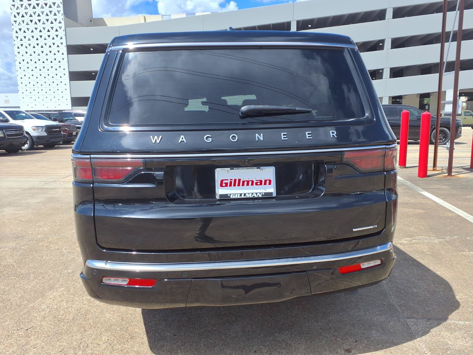 Used 2024 Jeep Wagoneer L Series II w/ Flexible Seating Group RWD image 28
