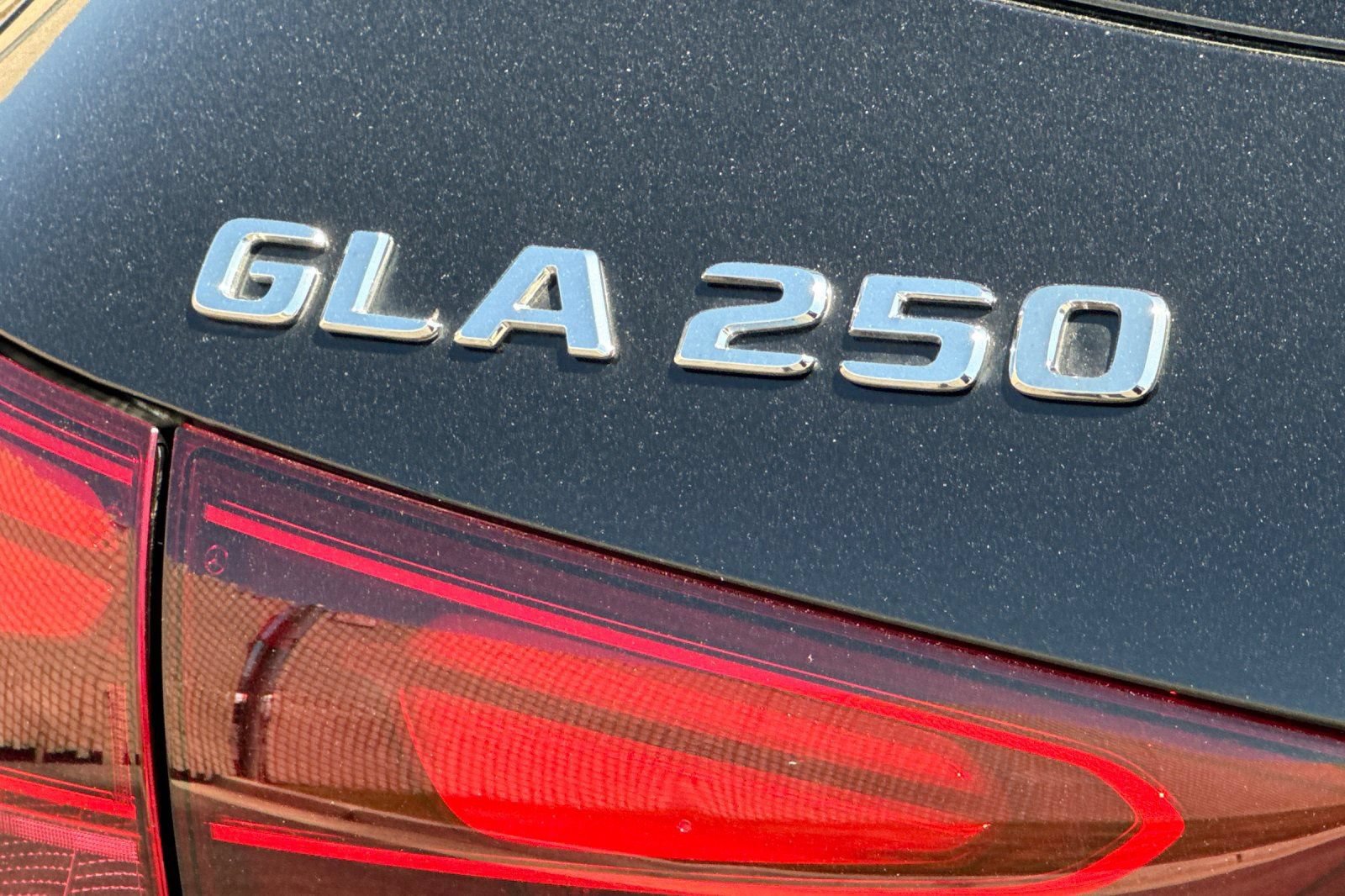 Used 2025 Mercedes-Benz GLA 250 image 28