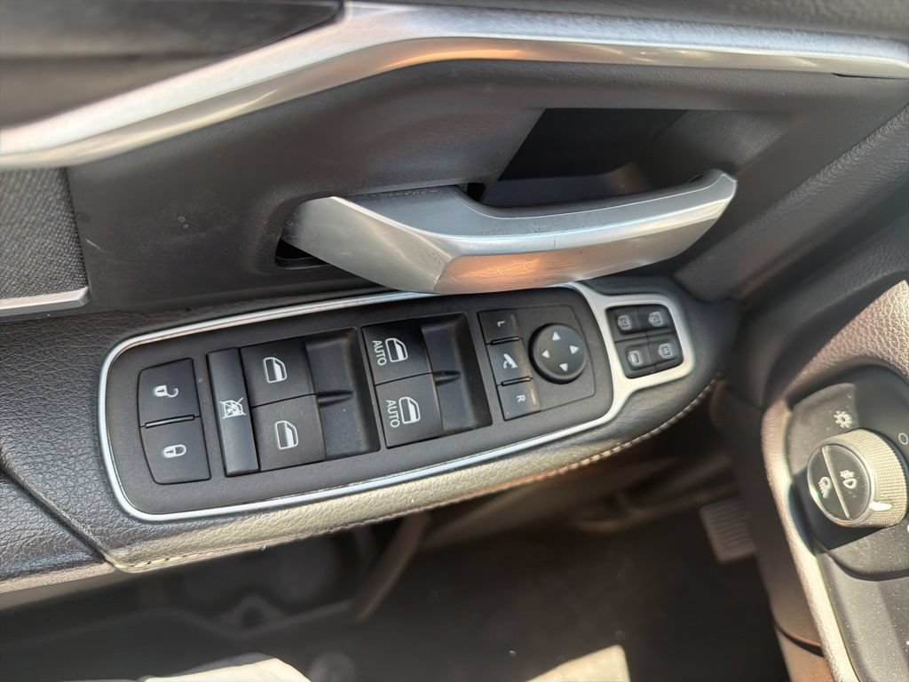 Used 2023 RAM 3500 Big Horn w/ Level 2 Equipment Group AWD/4WD image 10