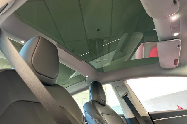 Used 2024 Tesla Model 3 Standard Range RWD image 18
