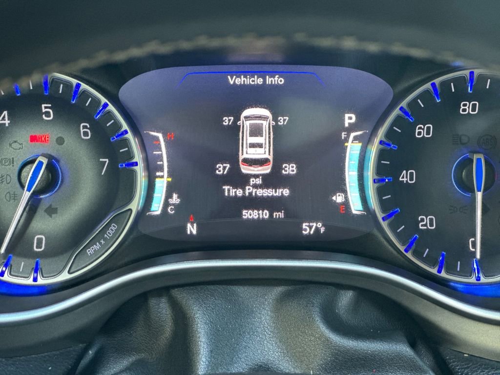 Used 2022 Chrysler Pacifica Touring-L FWD image 27