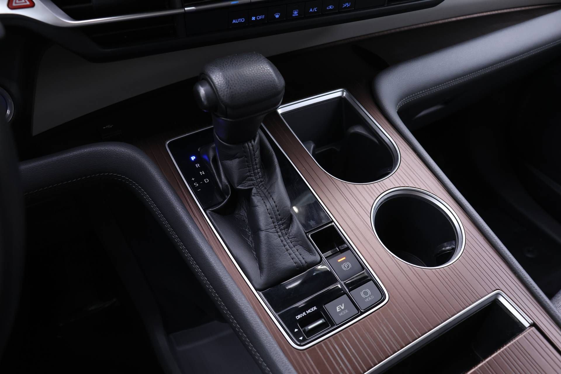 Used 2021 Toyota Sienna LE image 6