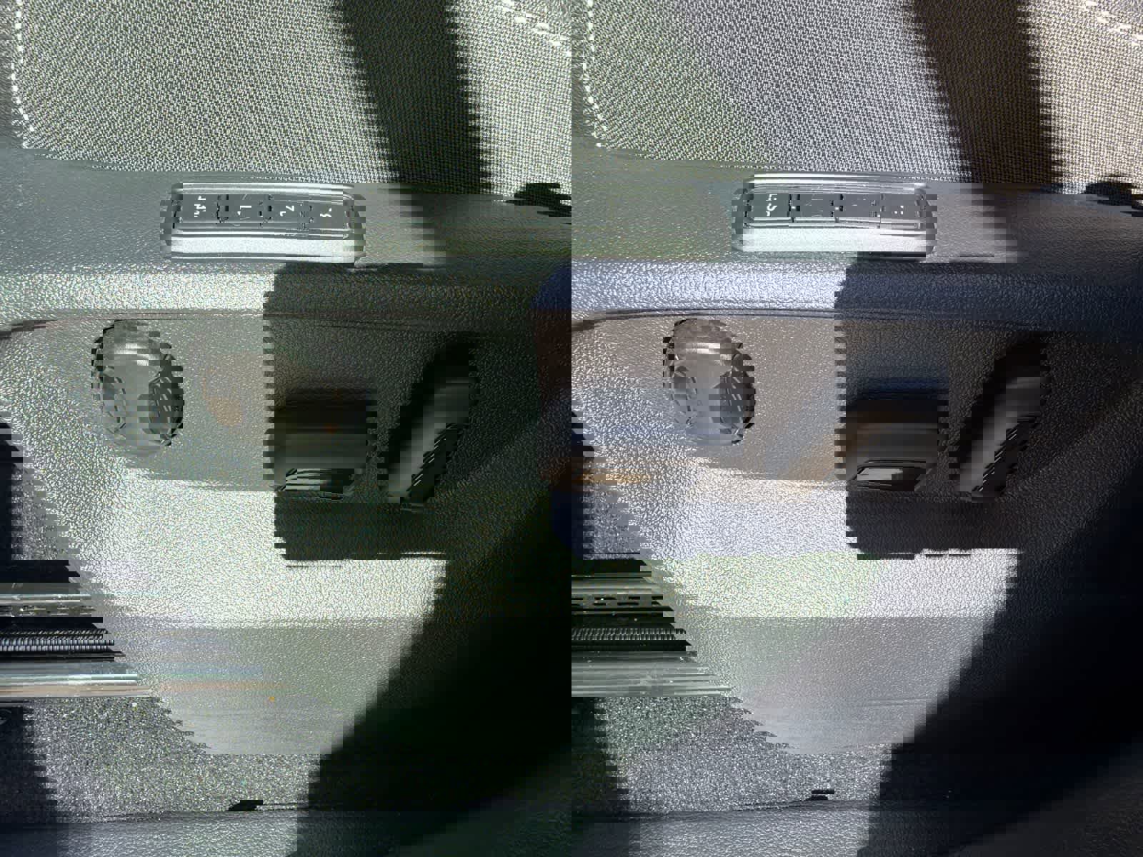 Used 2025 Volkswagen Atlas SEL image 25