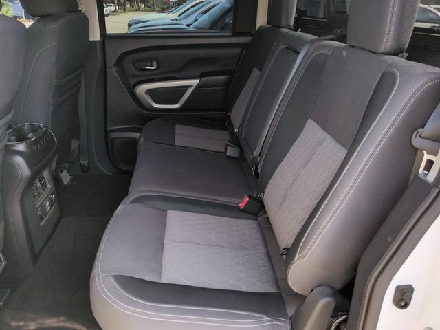 Used 2020 Nissan Titan SV w/ SV Convenience Package RWD image 14