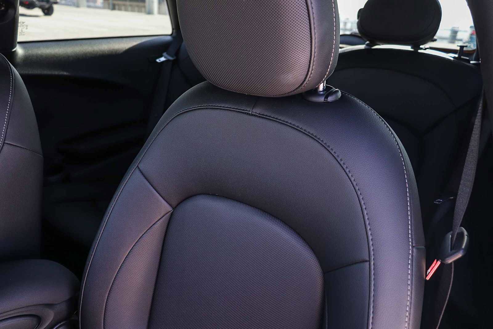 Used 2020 MINI Cooper 2-Door Hardtop image 35