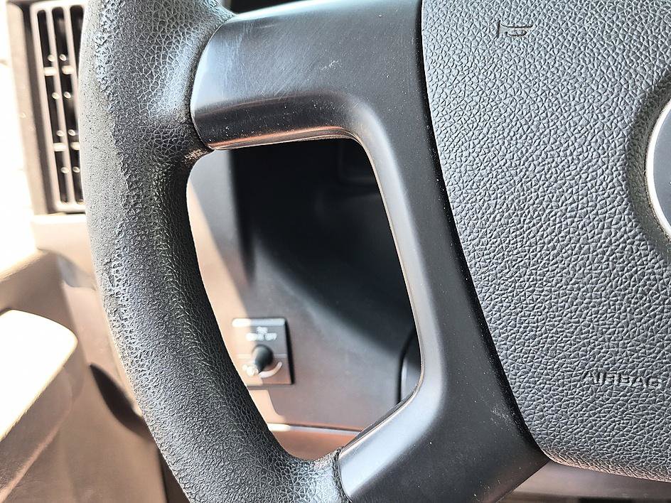 Used 2014 Chevrolet Express 3500 Extended RWD image 17