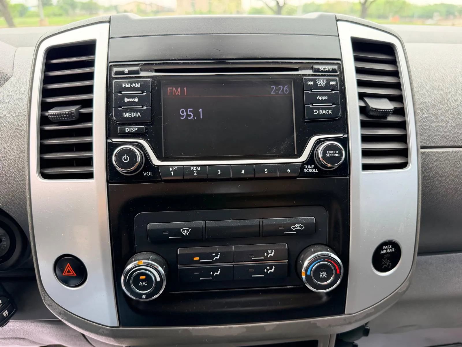 Used 2016 Nissan Frontier Desert Runner RWD image 40