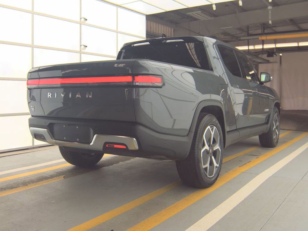 Used 2024 Rivian R1T Adventure AWD/4WD image 11