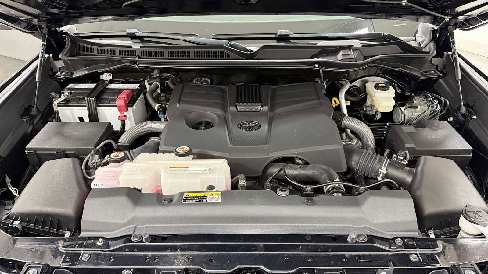 Used 2023 Toyota Tundra SR w/ SR Tow Package image 30