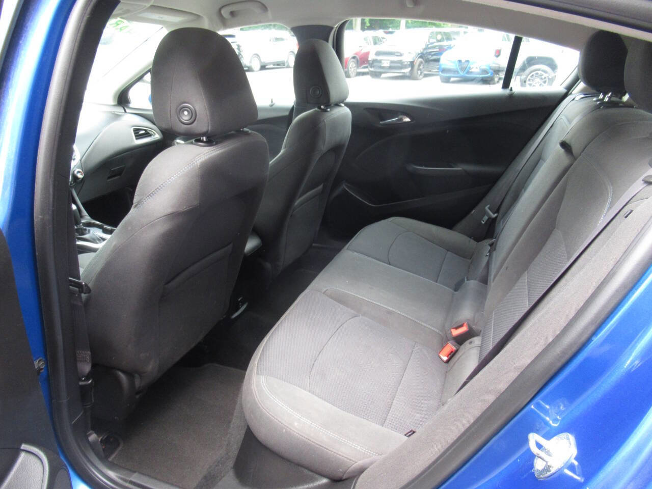 Used 2017 Chevrolet Cruze LT w/ Convenience Package image 17