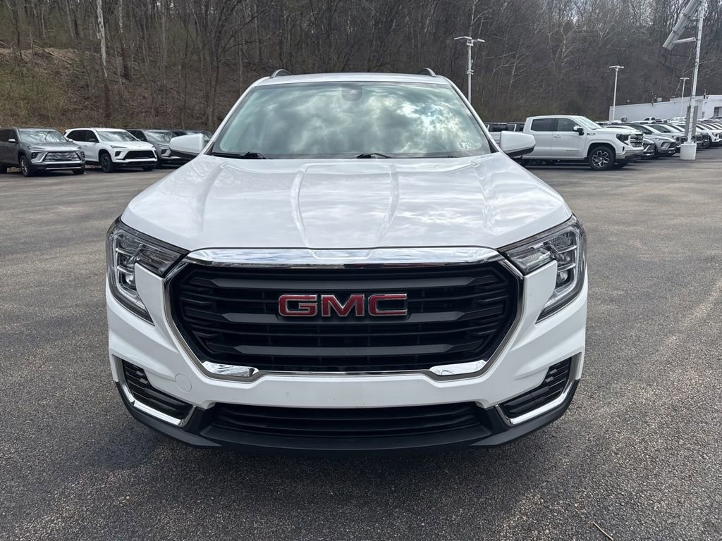 Used 2022 GMC Terrain SLE w/ Driver Convenience Package image 5