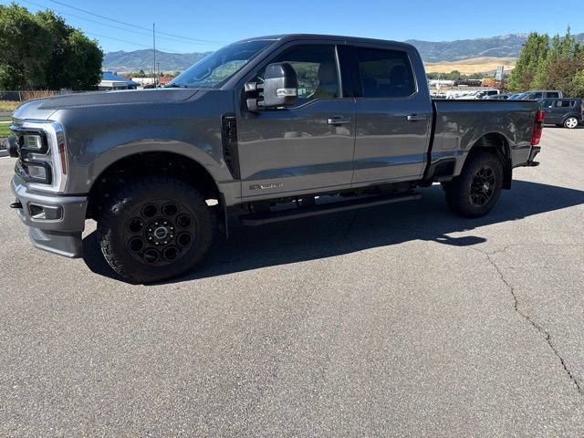 Used 2025 Ford F350 Lariat w/ Black Appearance Package AWD/4WD image 2