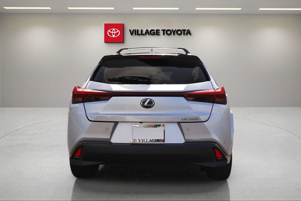 Used 2023 Lexus UX 250h FWD w/ Accessory Package (Z2) image 4