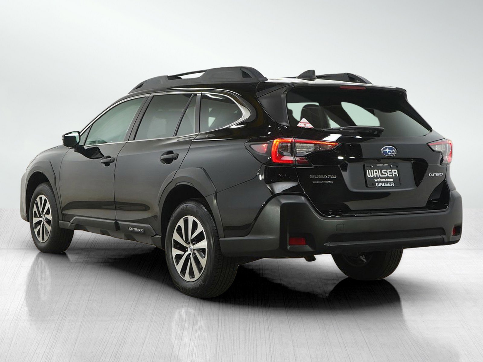 Used 2023 Subaru Outback Premium AWD/4WD image 3