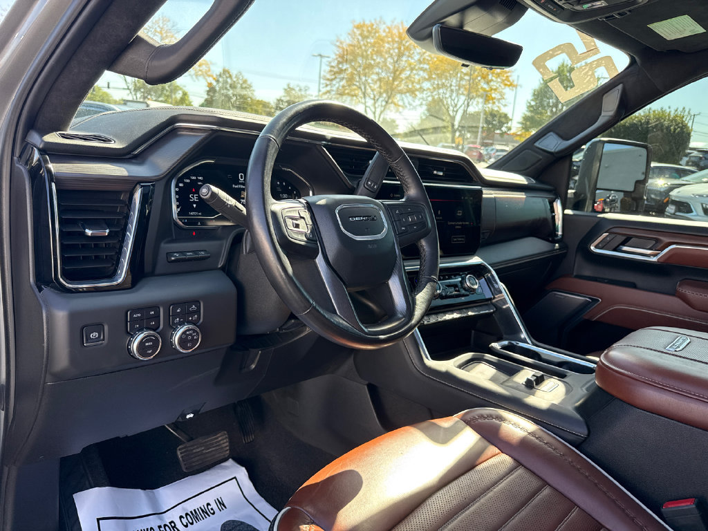 Certified 2025 GMC Sierra 2500 Denali Ultimate AWD/4WD image 17