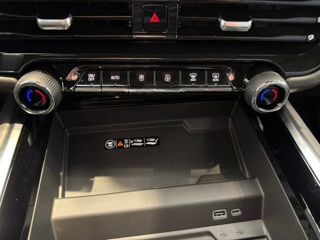New 2026 Chevrolet Tahoe Premier w/ Sun And Tow Package AWD/4WD image 25