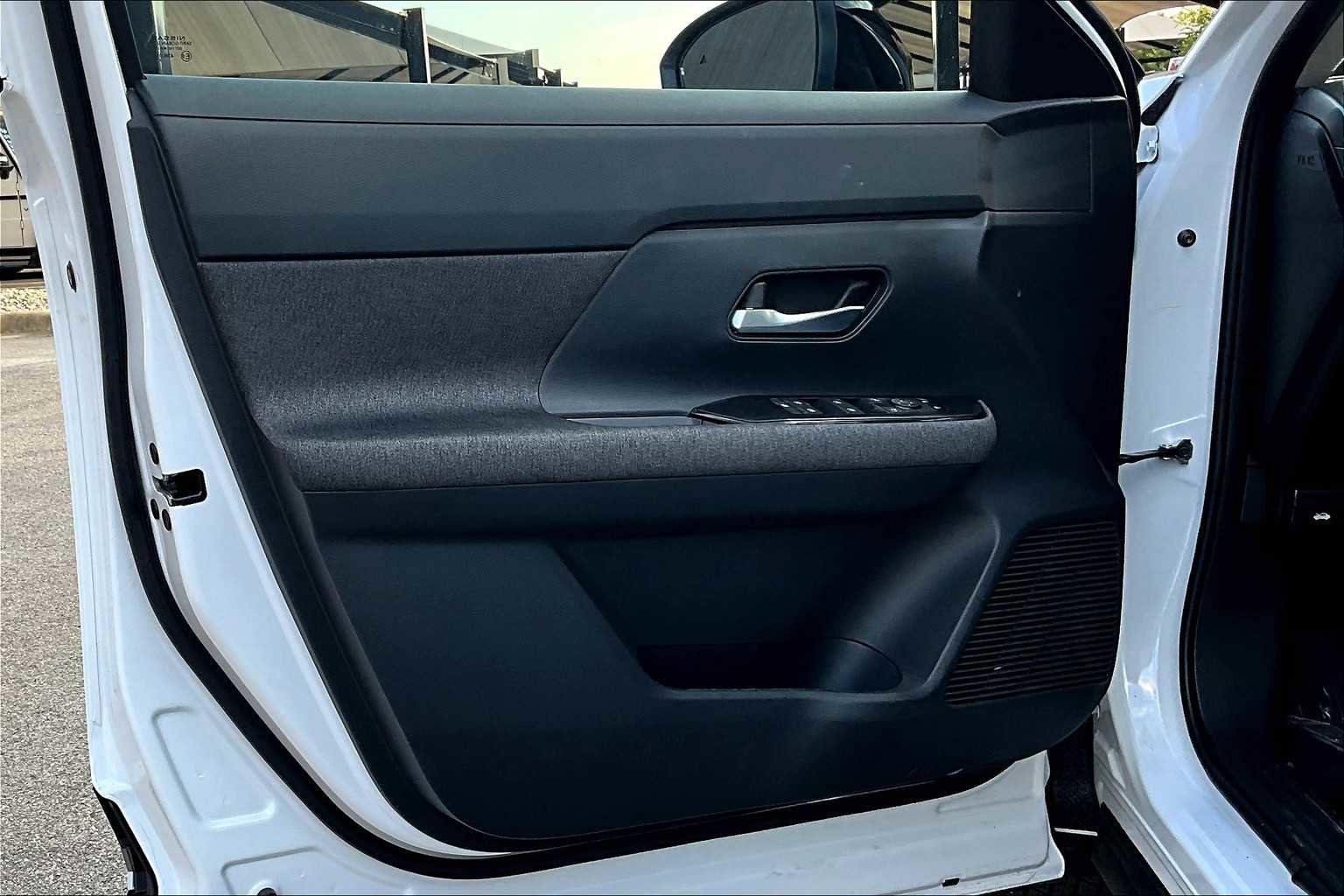 New 2026 Nissan Kicks SV image 13