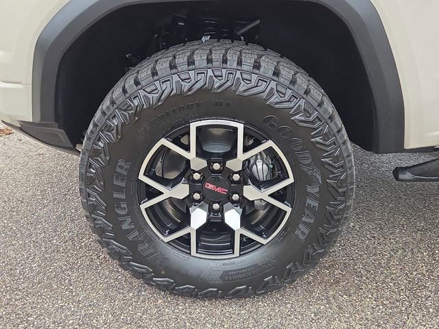 New 2026 GMC Canyon AT4X w/ Off-Road Front Bumper Package image 6