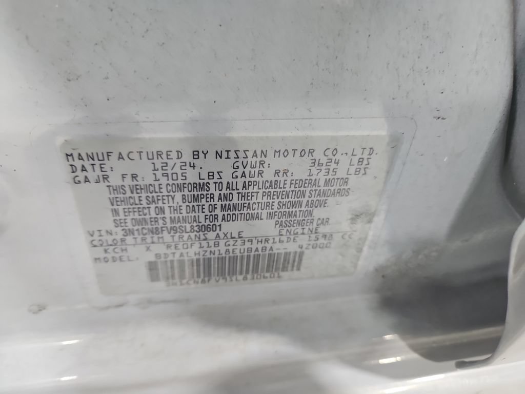 Certified 2025 Nissan Versa SR w/ Trunk Package FWD image 30
