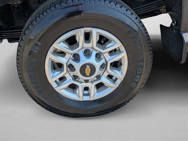 Used 2024 Chevrolet Silverado 2500 LT w/ Convenience Package image 24