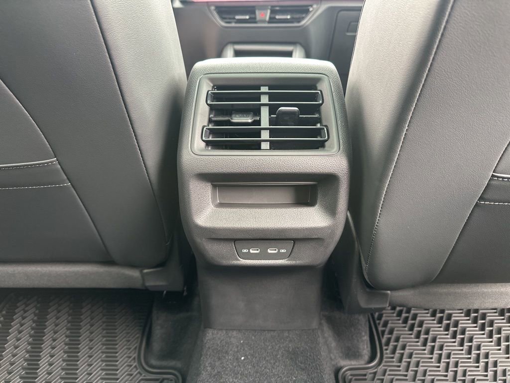 New 2026 Volkswagen Tiguan SE R-Line FWD image 22