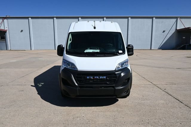 New 2026 RAM ProMaster 2500 w/ Crew Van Package FWD image 2