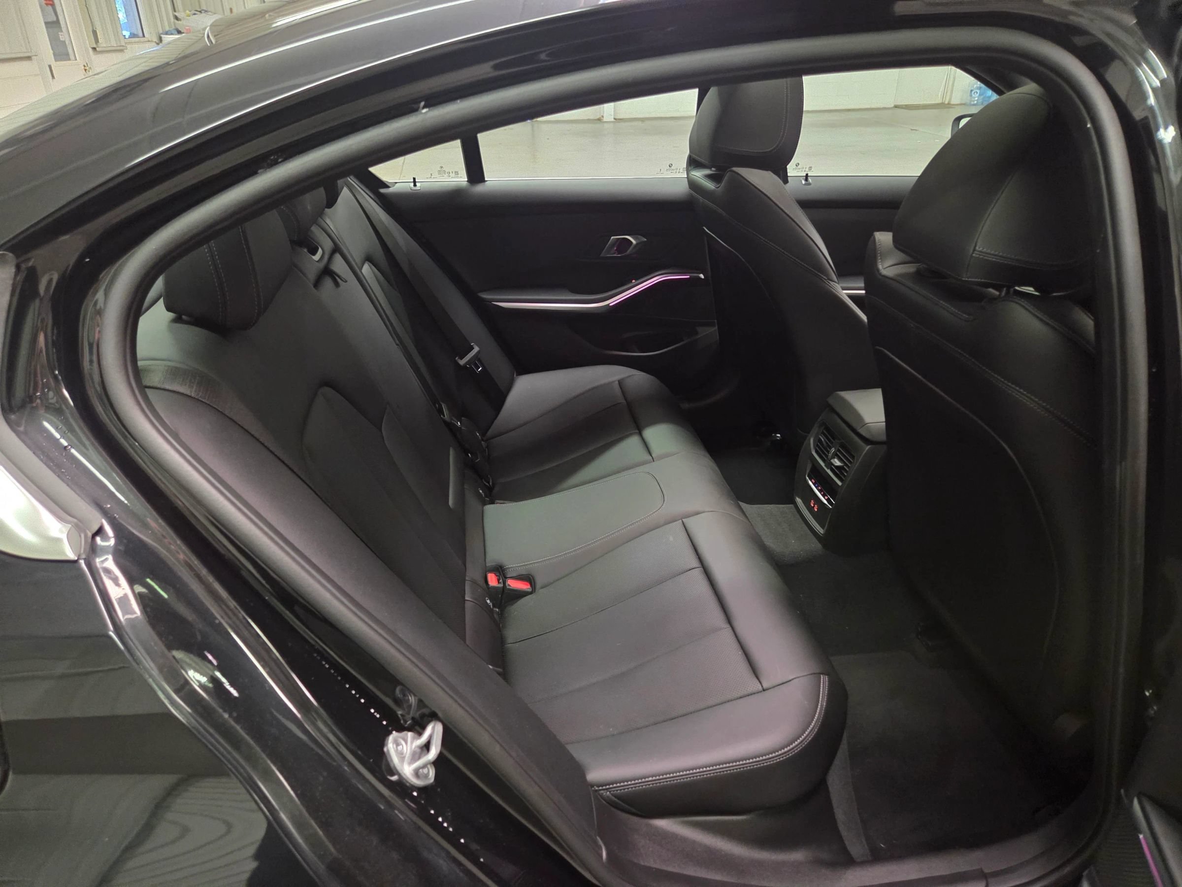 Used 2026 BMW 330i xDrive Sedan AWD/4WD image 33