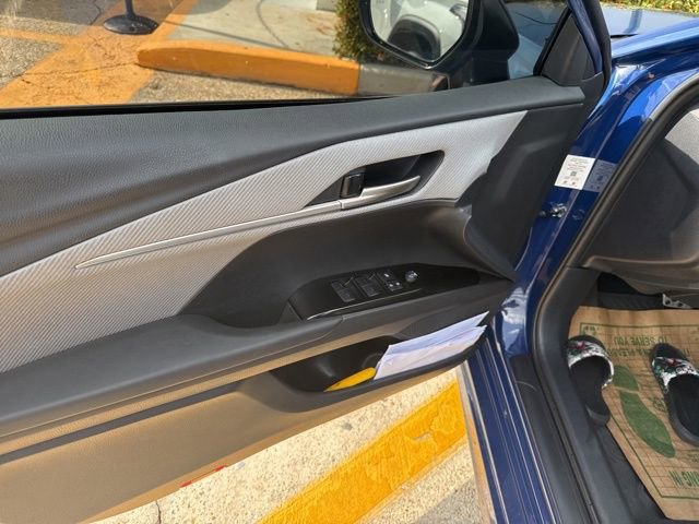 Used 2025 Toyota Camry SE w/ Convenience Package image 31