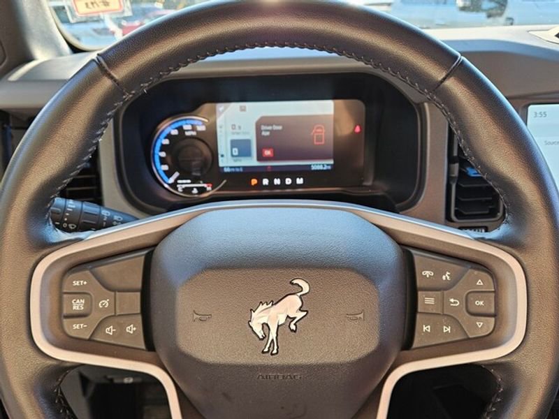 Used 2024 Ford Bronco Black Diamond image 27