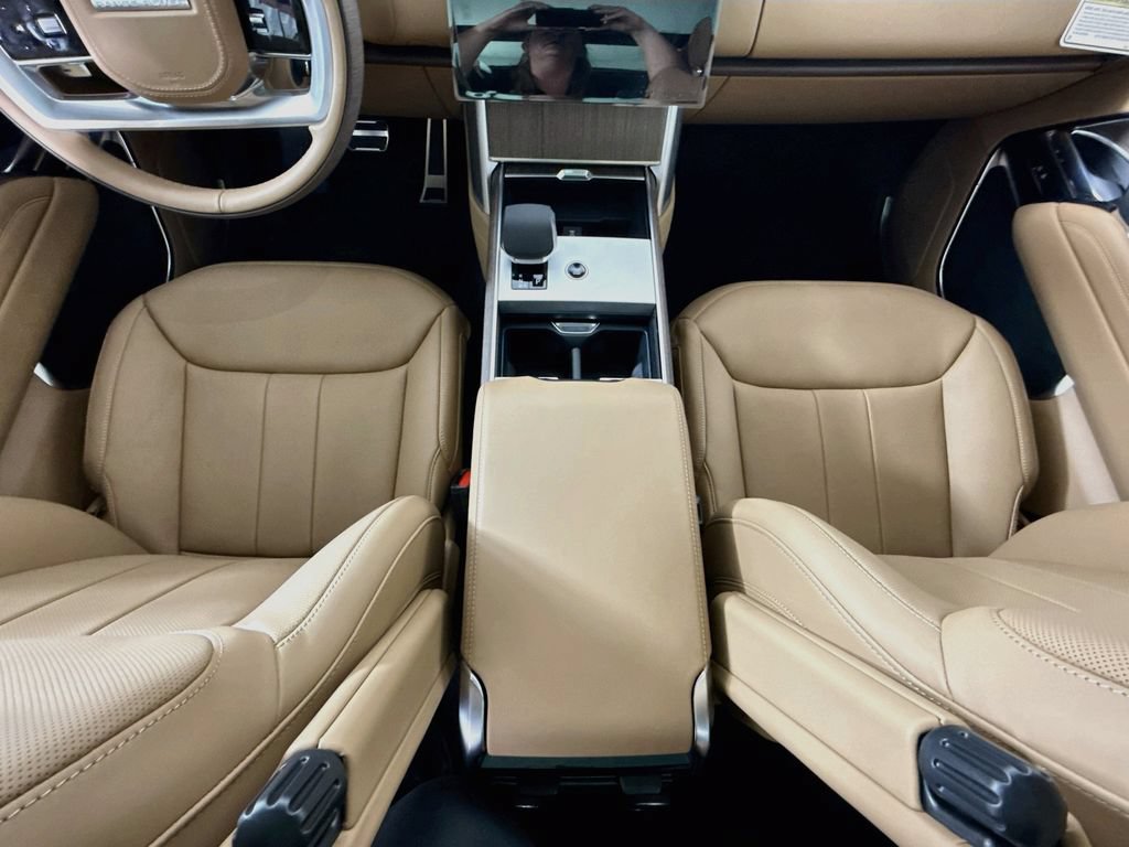 New 2026 Land Rover Range Rover Long Wheelbase SE AWD/4WD image 15