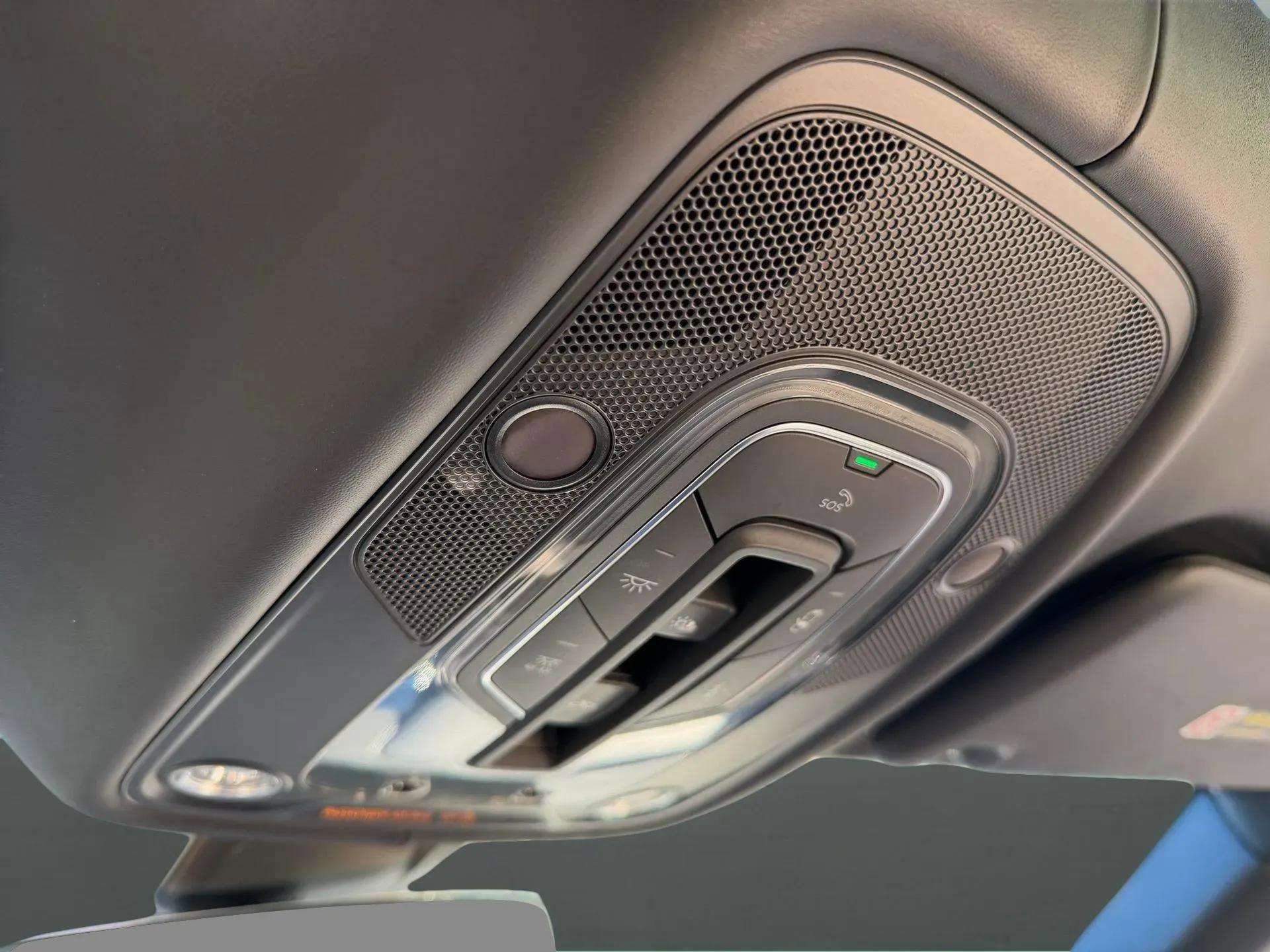 Certified 2022 Bentley Bentayga image 45