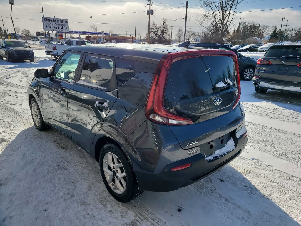 Used 2021 Kia Soul S image 10
