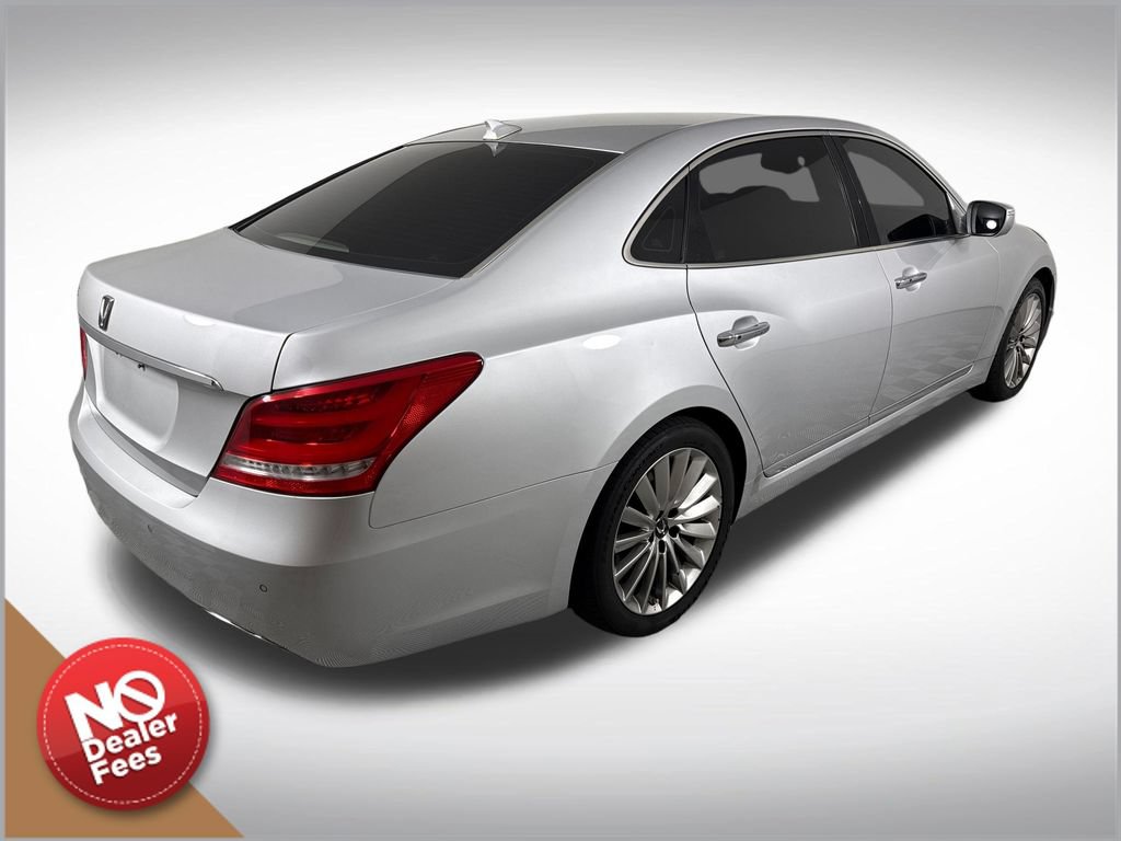 Used 2016 Hyundai Equus Signature RWD image 3