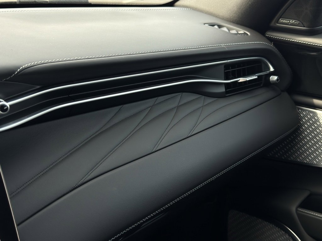 New 2024 Maserati Grecale GT image 16