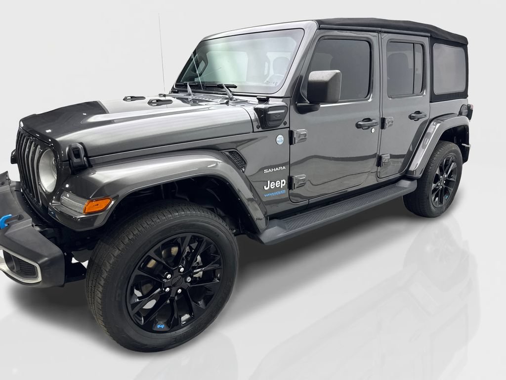 Used 2022 Jeep Wrangler Unlimited Sahara w/ Cold Weather Group AWD/4WD image 12