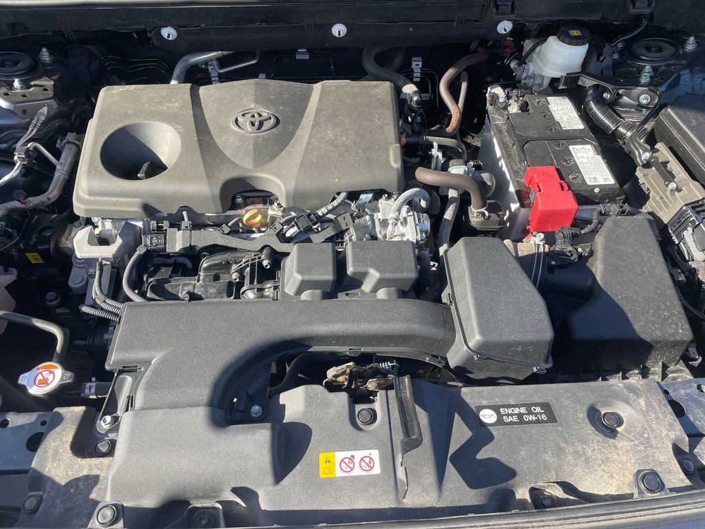 Used 2025 Toyota RAV4 XLE AWD/4WD image 25