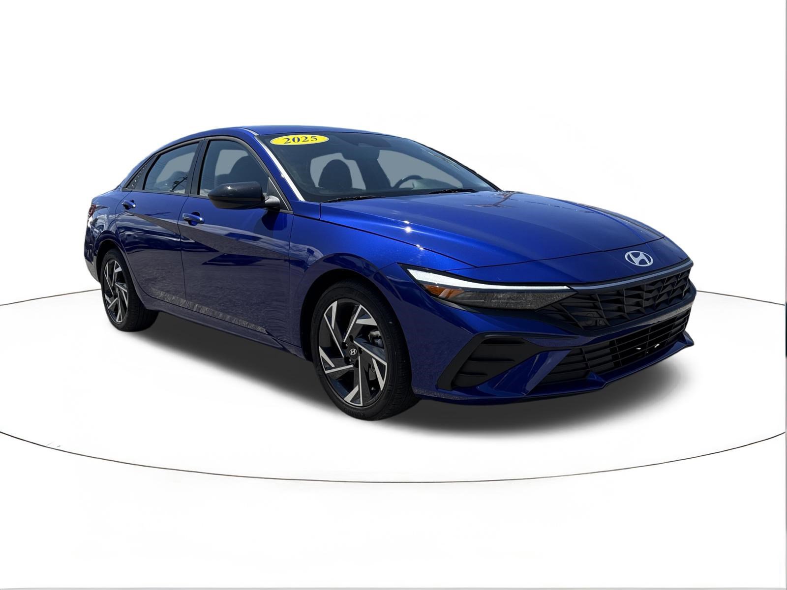 Certified 2025 Hyundai Elantra Sport FWD image 1