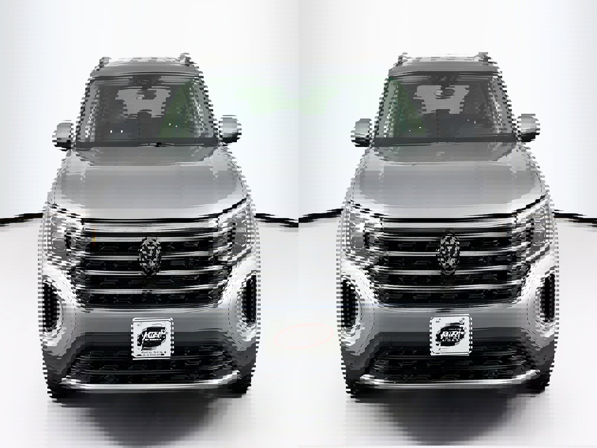 Used 2024 Volkswagen Atlas SE image 4