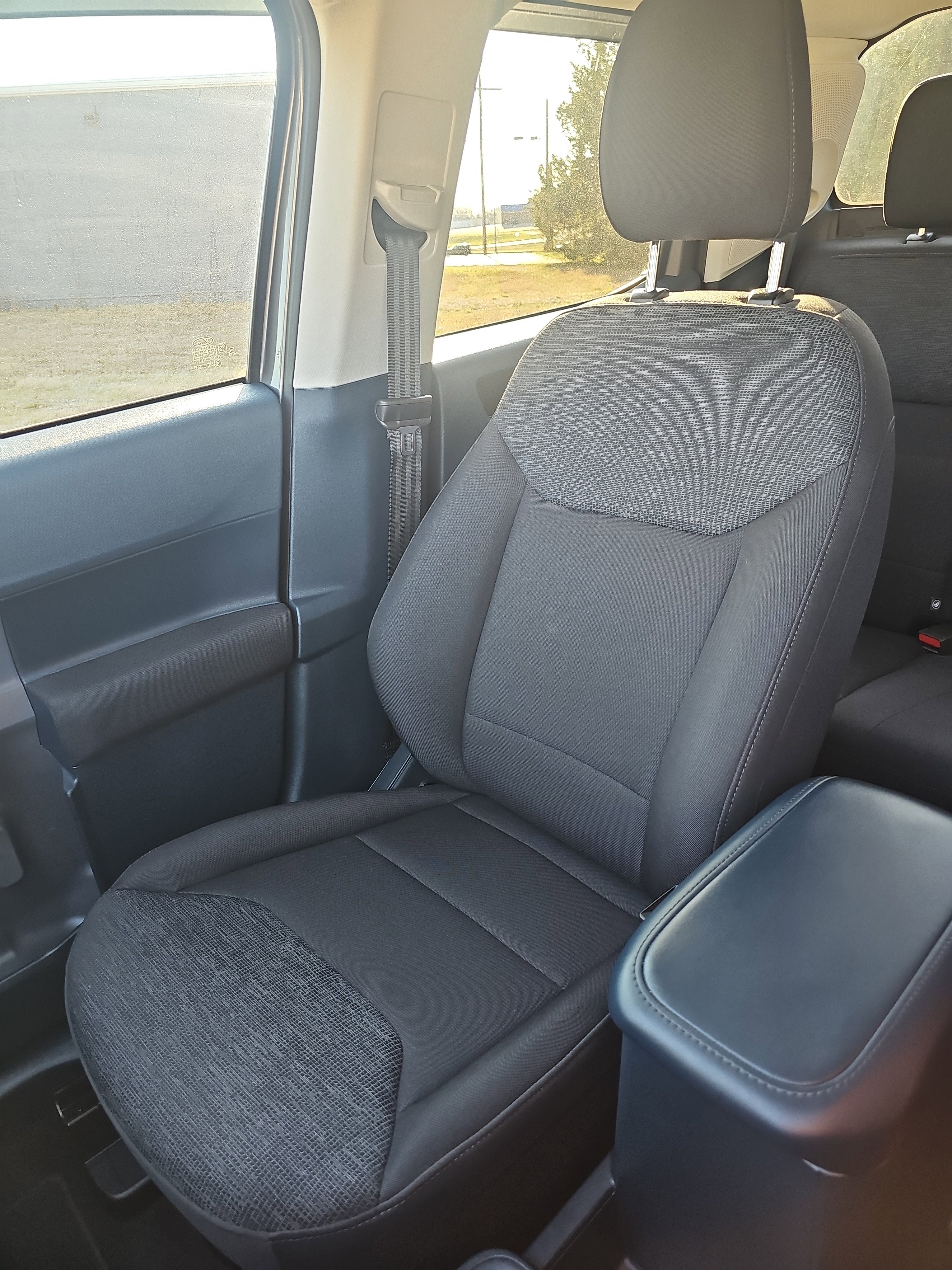 Used 2025 Ford Maverick XL w/ Equipment Group 102A image 34