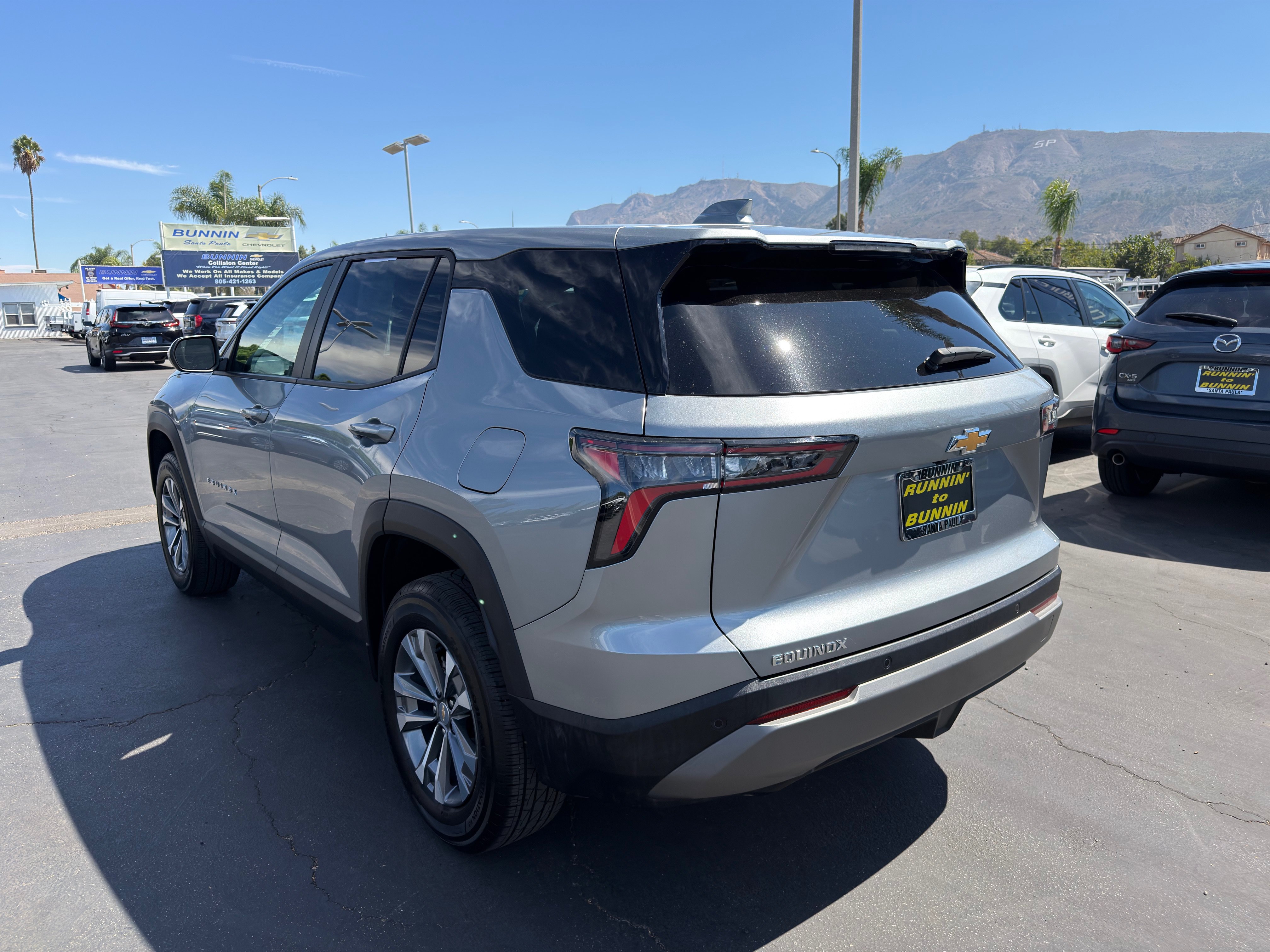 Used 2026 Chevrolet Equinox LT FWD image 6