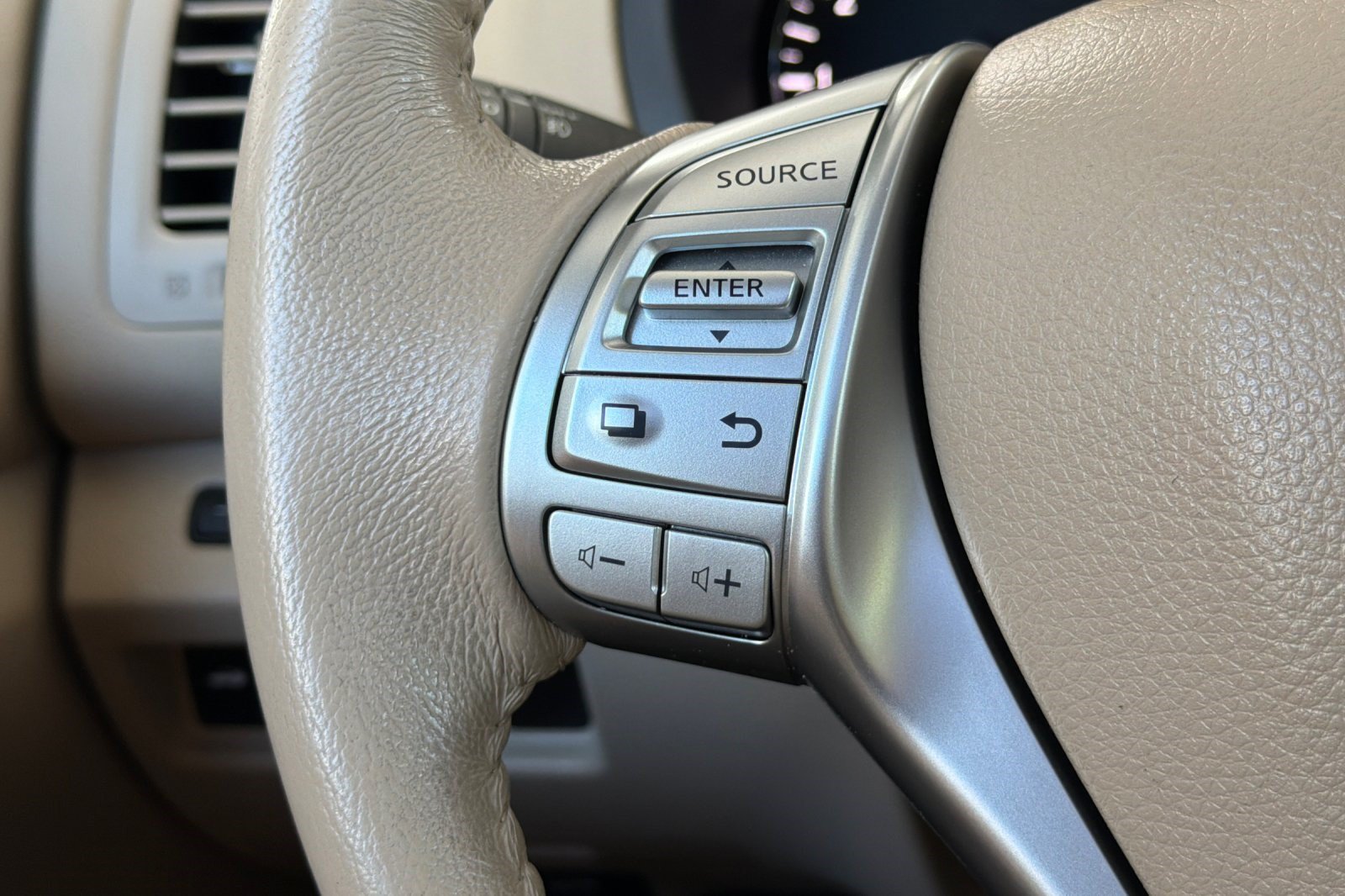 Used 2016 Nissan Altima 2.5 SV w/ Convenience Package FWD image 29