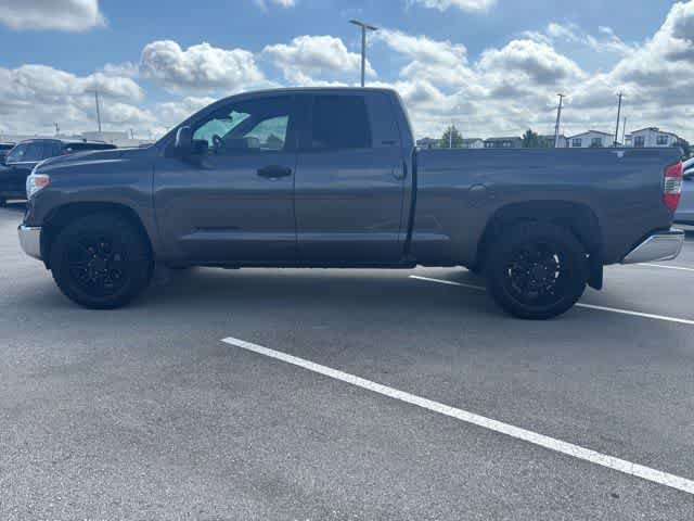 Used 2018 Toyota Tundra SR5 RWD image 2