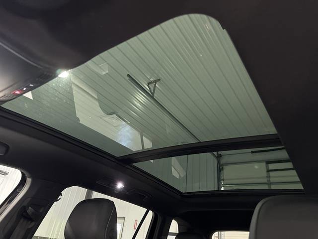 Certified 2024 Volkswagen Tiguan SE R-Line image 16