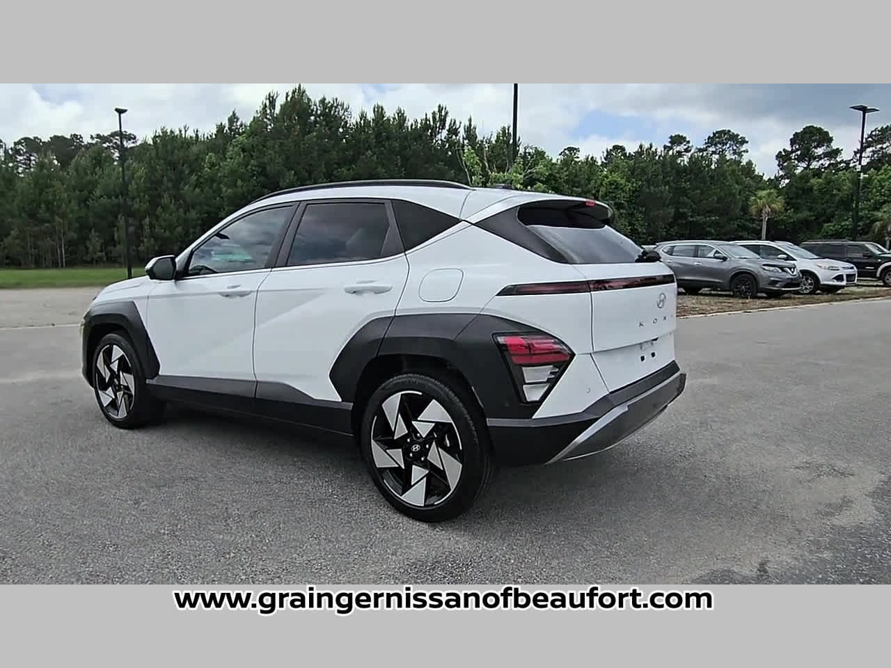 Used 2024 Hyundai Kona Limited FWD image 26