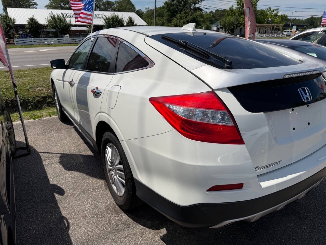 Used 2015 Honda Crosstour EX image 2