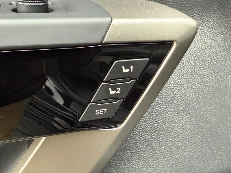 Certified 2024 Toyota Sequoia Limited image 17