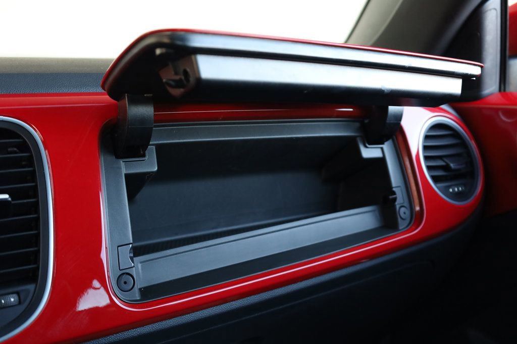 Used 2014 Volkswagen Beetle 1.8T image 31